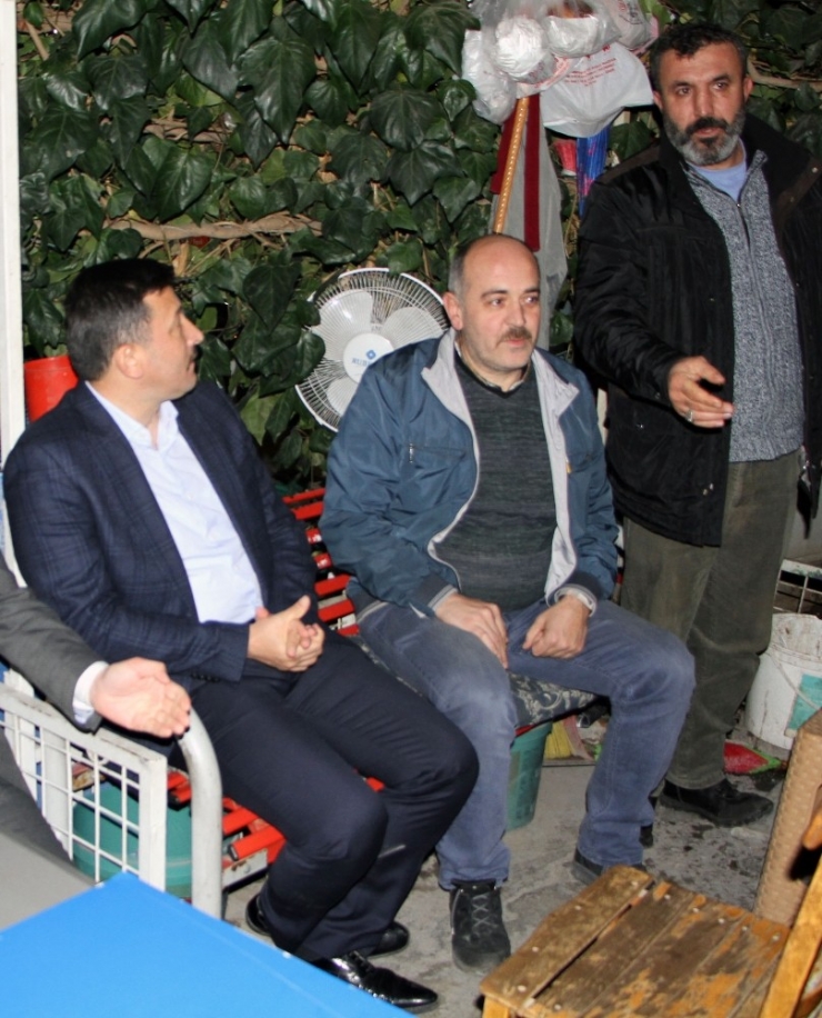 Ak Parti Genel Başkan Yardımcısı Dağ, İzmir’de Polisler Ve Taksicilerle Bir Araya Geldi