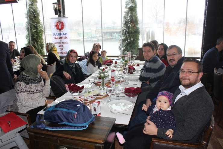 Hastane Öncesi Acil Tıp Çalışanları Kahvaltıda Bir Araya Geldi