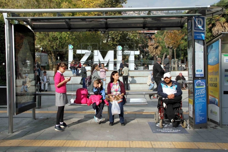 Akıllı Duraklar Çoğalıyor