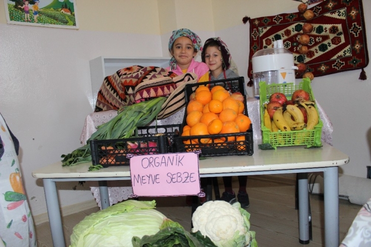 Küçük Yüreklerden Anadolu Esintileri