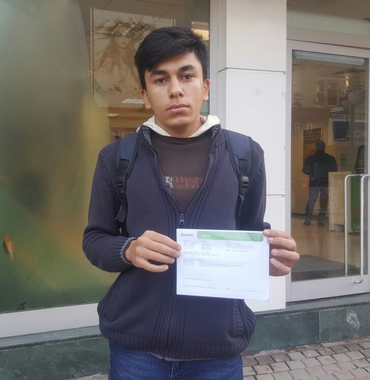 19 Yaşındaki Genç Hesabına Yanlışlıkla Yatırılan İşçinin Maaşını İade Etti