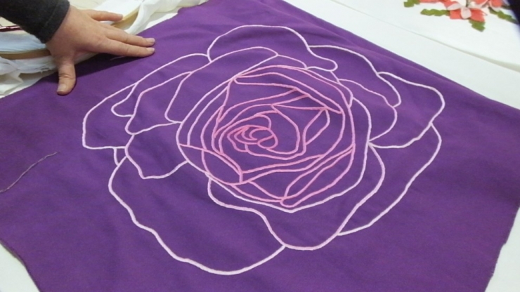 Kadınlar 90 Yıllık Nakış Örneklerini Gün Işığına Çıkardılar