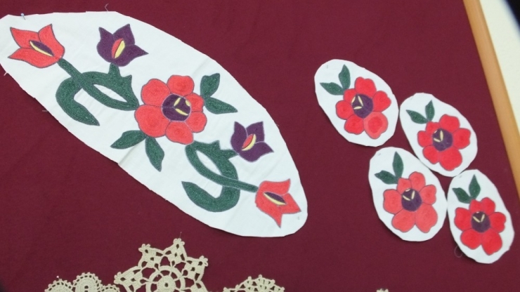 Kadınlar 90 Yıllık Nakış Örneklerini Gün Işığına Çıkardılar