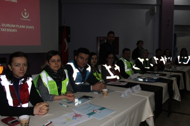Sağlık Müdürlüğünden Afet Ve Acil Durum Eğitimi Verildi