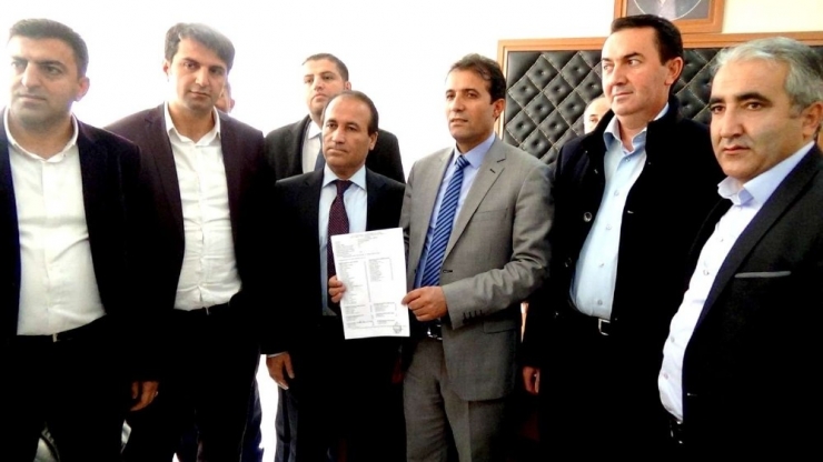 Başkan Tekin Mazbatasını Aldı