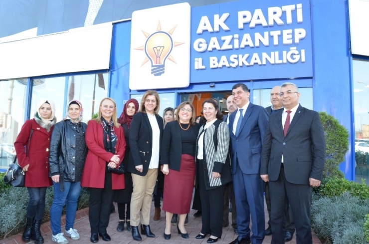 Ak Parti Gaziantep İl Kadın Kolları Başkanı Feray Yılmaz Oldu