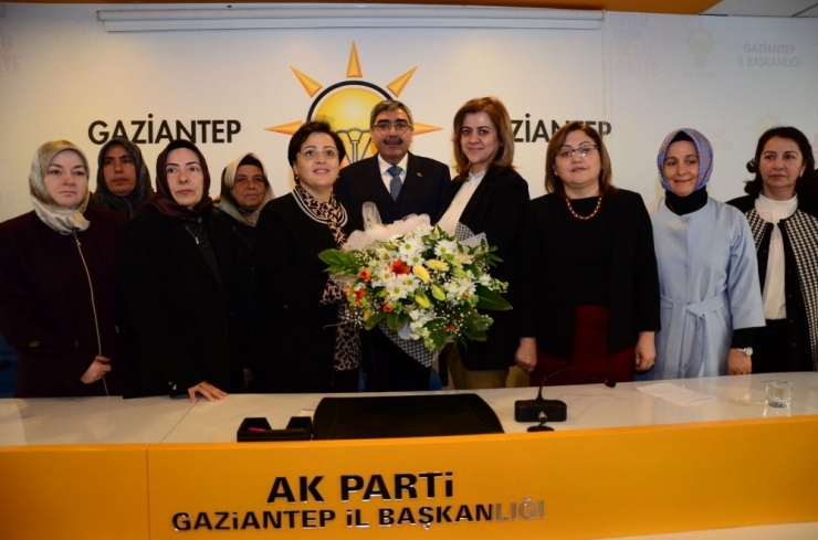 Ak Parti Gaziantep İl Kadın Kolları Başkanı Feray Yılmaz Oldu