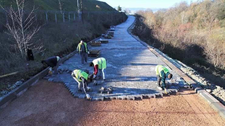 Başiskele Belediyesi’nin Yol Yapım Çalışmaları Sürüyor