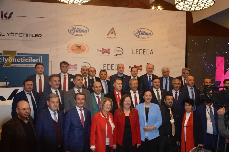 Çifteler Belediye Başkanı Metin Özen Yılın Yerel Yöneticisi Seçildi