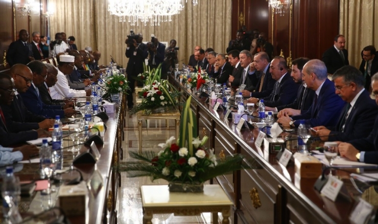 Cumhurbaşkanı Erdoğan, Çad’da Heyetlerarası Görüşmeye Katıldı