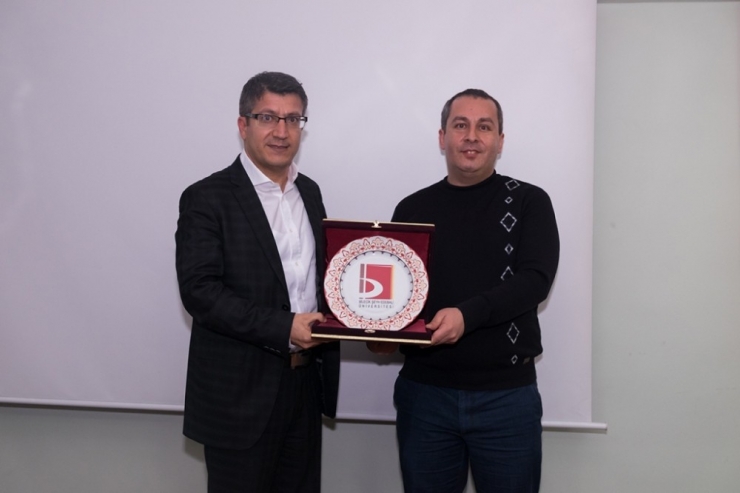 Doç. Dr. Mehmet Güneş “Karakter Abidesi” Mehmet Akif’i Anlattı