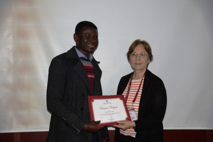 Aydın’da Aöf Öğrencilerine Başarı Belgesi Verildi