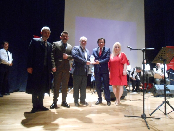 "Saz Ve Söz" Konseri Yoğun İlgi Gördü