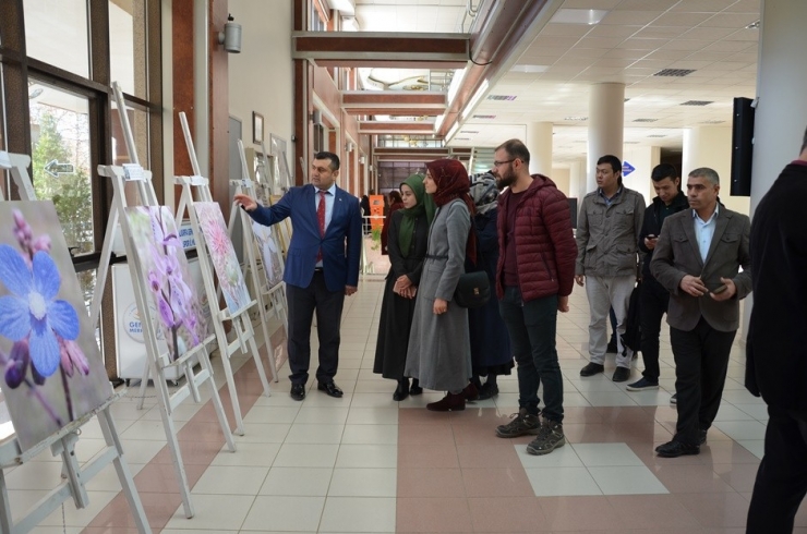 Harran Üniversitesinde Endemik Bitkileri Fotoğraf Sergisi Açıldı
