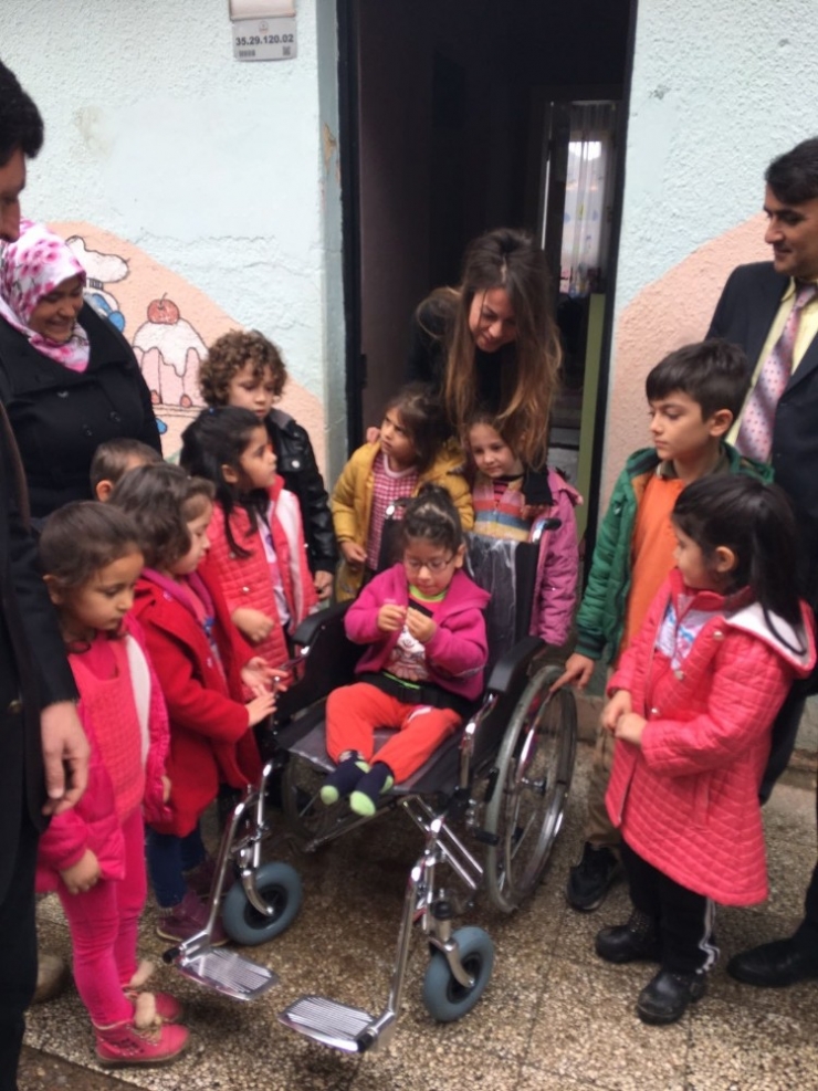 İyilik Meleklerinden Minik Elif’e Tekerlekli Sandalye
