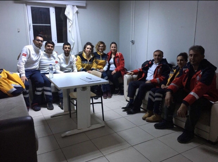 Sağlık Müdürü Mehmet Metin Demir, Sahra Hastanesi Personeliyle Bir Araya Geldi