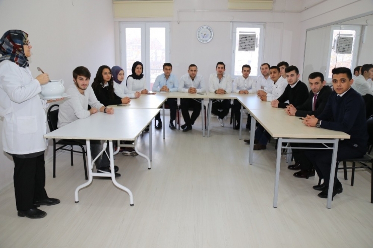 Ko-mek’te Servis Elemanı Kursu Eğitimleri Başladı