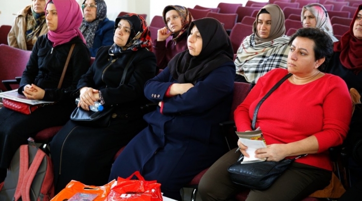 Dr. Hacer Şen: “Medyatik Diyetlerden Uzak Durun”