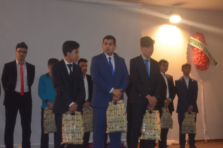 Manisa’nın En İyi Hafızı Ve Ezan Okuyanı Belli Oldu