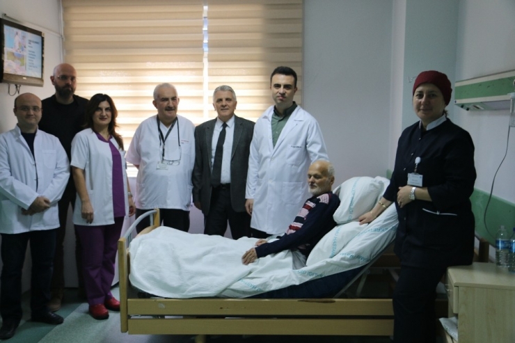 Ameliyatsız Kalp Kapakları Değiştirildi