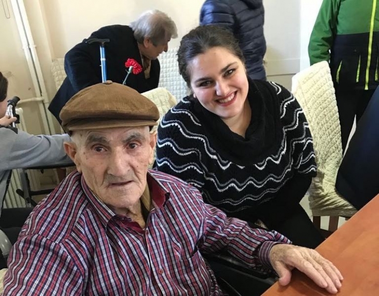 Öğrenciler Huzurevi Sakinlerini Unutmadı