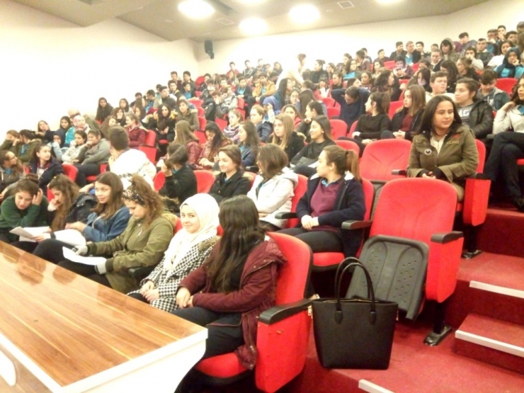 Sarıgöl’de Lise Öğrencilerine Uyuşturucu Semineri