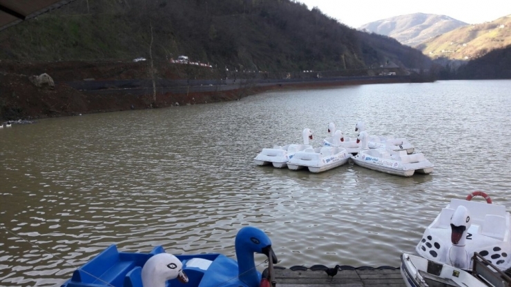 Sera Gölü’nde Tepkilere Neden Olan Beton Duvarın Yıkılmasının Ardından Yeni Proje İle İlgili Çalışmalara Başlandı