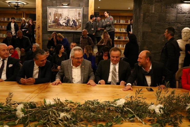 Türkiye’nin İlk Felsefe Oditoryumu Antalya’da Açıldı