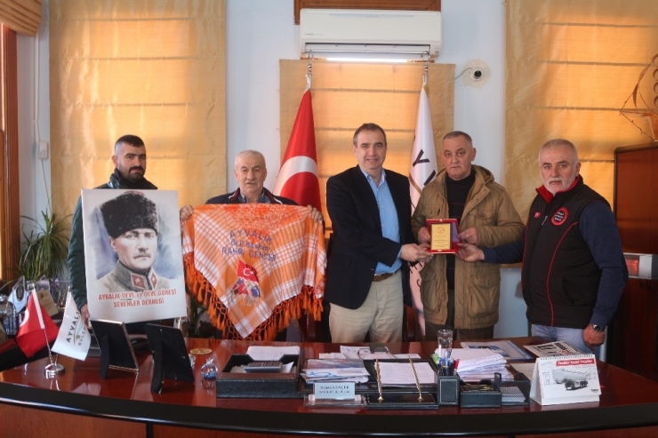 Ayvalıklı Devecilerden Başkan Gençer’e Teşekkür