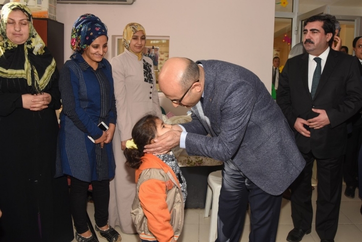 Okul Öncesinde Velilere Anne-baba Eğitimi Verilecek