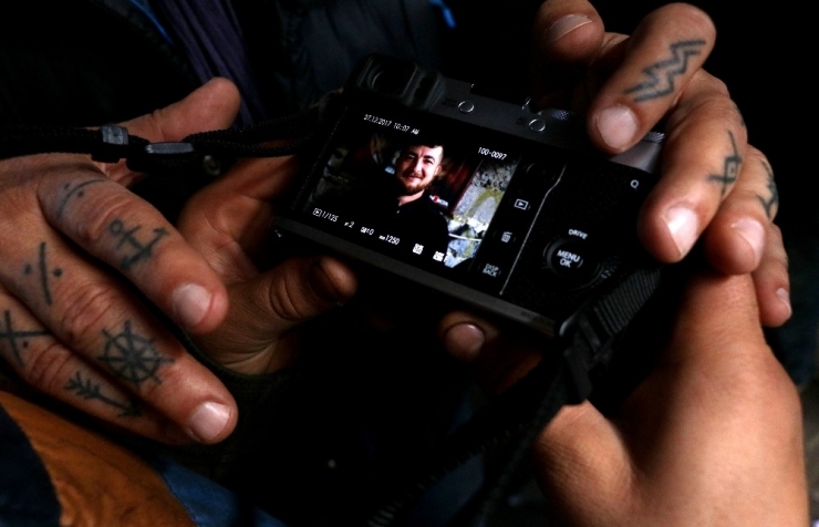 Geri Dönüşüm İşçilerine Fotoğrafı Sevdirdi