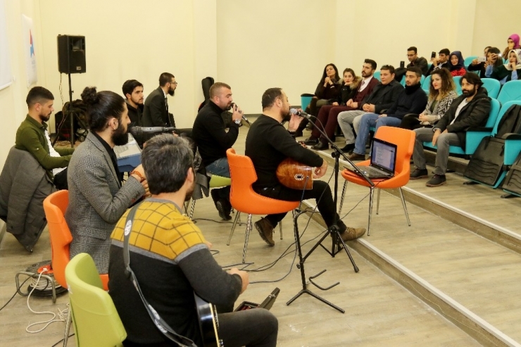 Aiçü Öğrencileri Doğubayazıt’ta Öğrencilere Konser Verdi