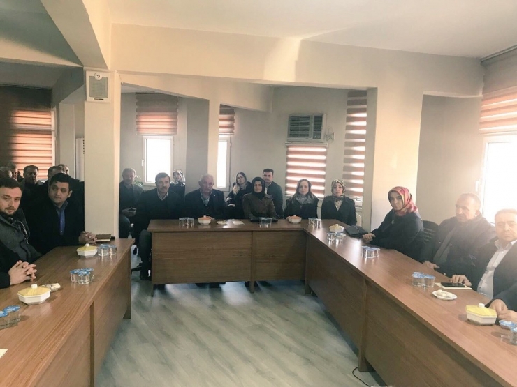 Ak Parti İl Başkanı Mehmet Karadağ;