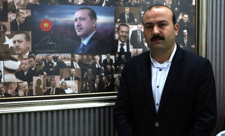 Erdoğan Sevgisini Panoya İşledi