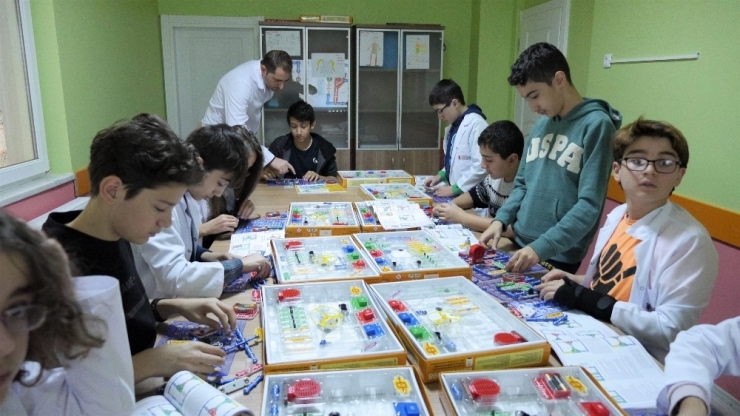 Başiskele Çocuk Üniversitesi Çalışmalarına Devam Ediyor