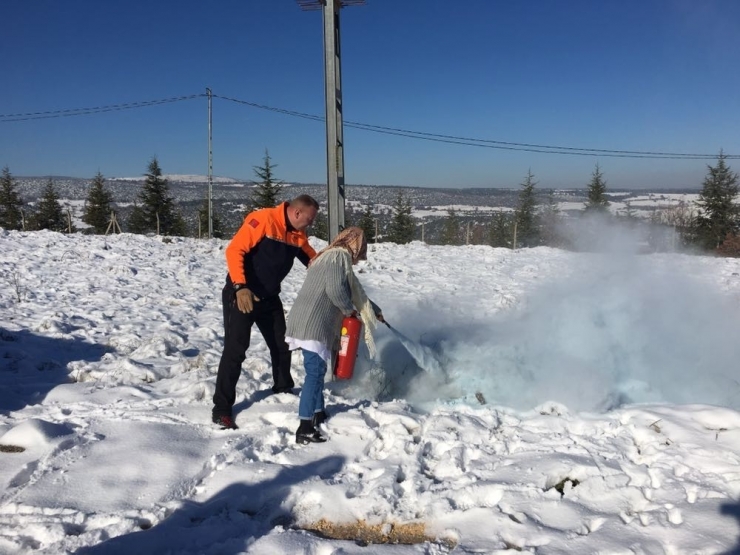 Bilecik’te Afad’dan Minik Öğrencilere Afet, Yangın Ve Deprem Tatbikatı