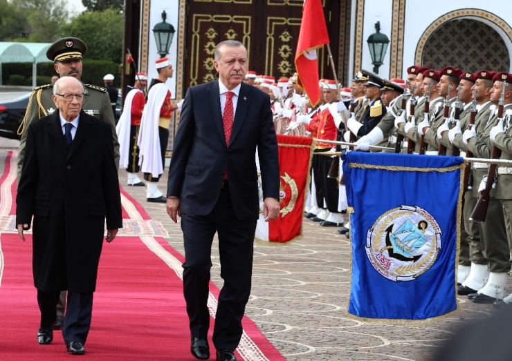 Cumhurbaşkanı Erdoğan Tunus’ta