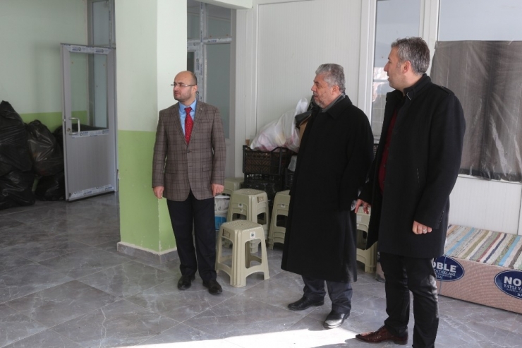 Sarıcakaya’da Anne İle Çocuklarına Kur-an Kursu