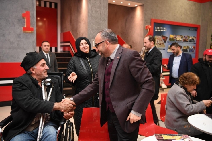 Kartepe’nin Büyükleri Sinema Filminde Buluştular