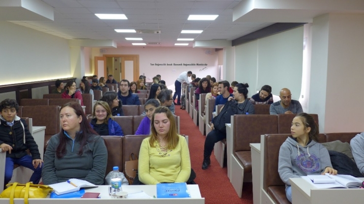 Kuşadası Ticaret Odası’nda Eğitimler Devam Ediyor