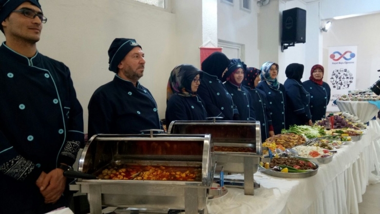 Aşçı Adayları Hünerlerini Sergiledi