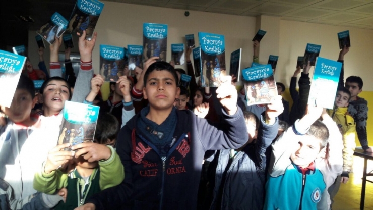 "Okumak Mutluluktur" Projesiyle Okumayan Kalmayacak