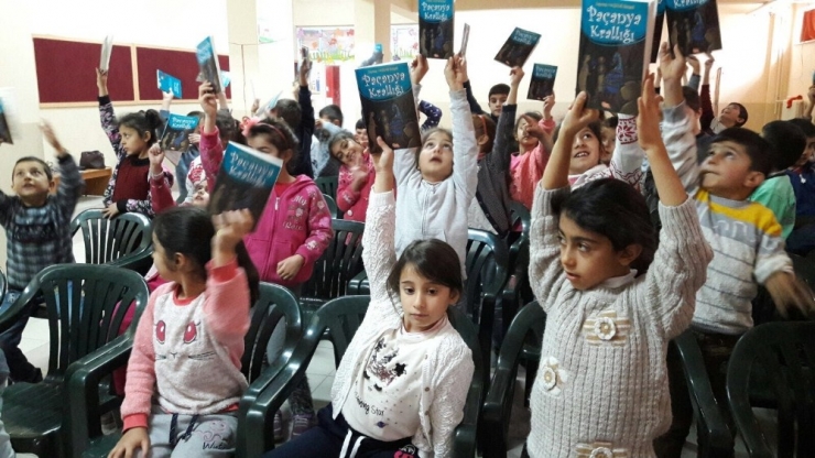 "Okumak Mutluluktur" Projesiyle Okumayan Kalmayacak