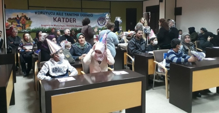 Lösemili Çocukların Yeni Yıl Sevinci