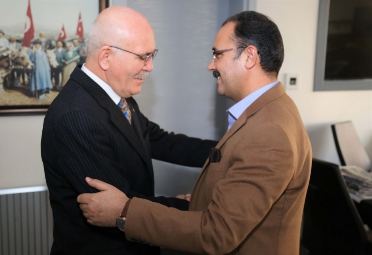 Rektör Savaş’tan Başkan Cahan’a Ziyaret