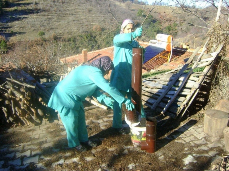 Şaphane’de Korunmaya Muhtaç 45 Yaşlıya Evde Bakım Hizmeti Veriliyor