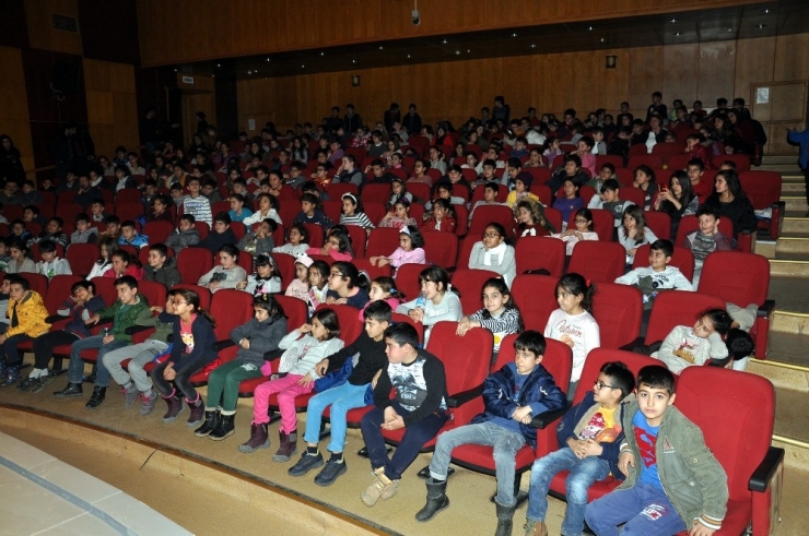 Tuncelili Çocuklar, Tiyatro İle Buluştu