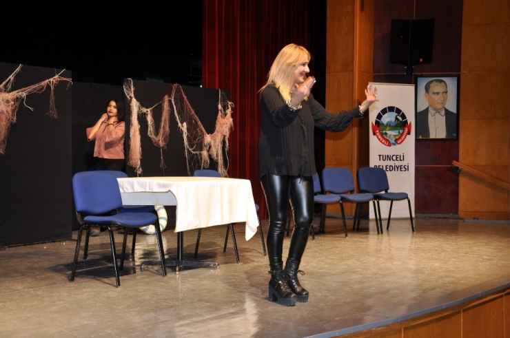 Tuncelili Çocuklar, Tiyatro İle Buluştu