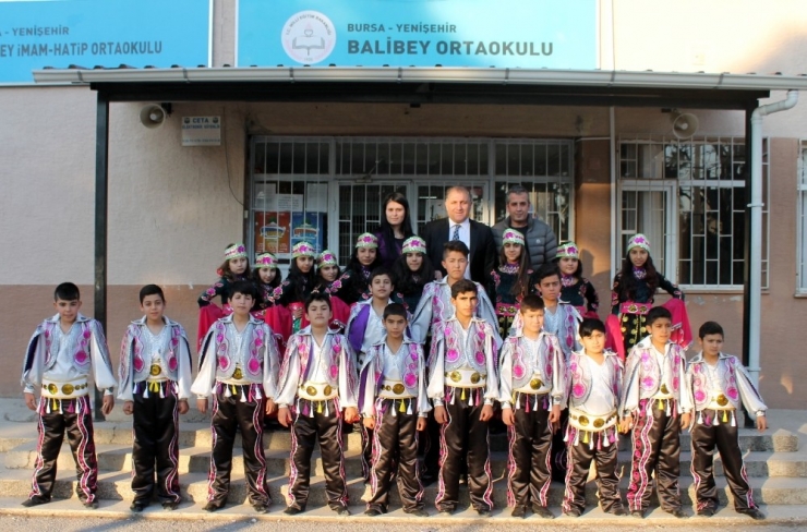 Çocukluklarını Yaşayamayan Suriyeli Çocuklar, Dünya Çocuklarına Özel Gösteri Yapacak