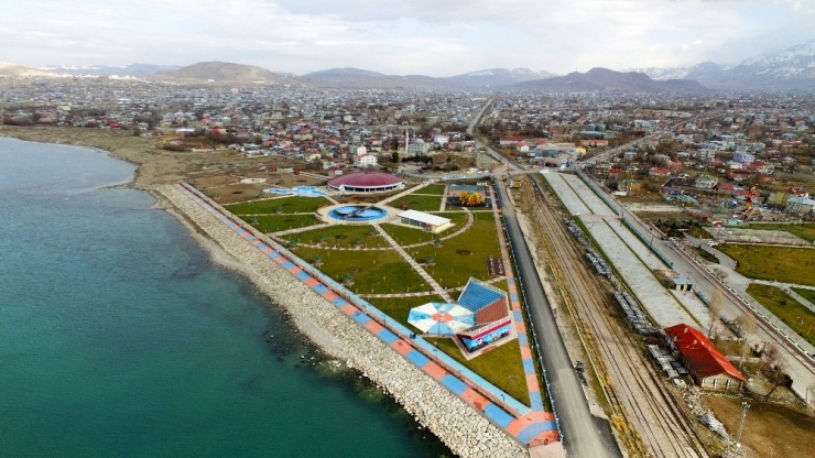 15 Temmuz Şehitler Parkı Göz Kamaştırıyor